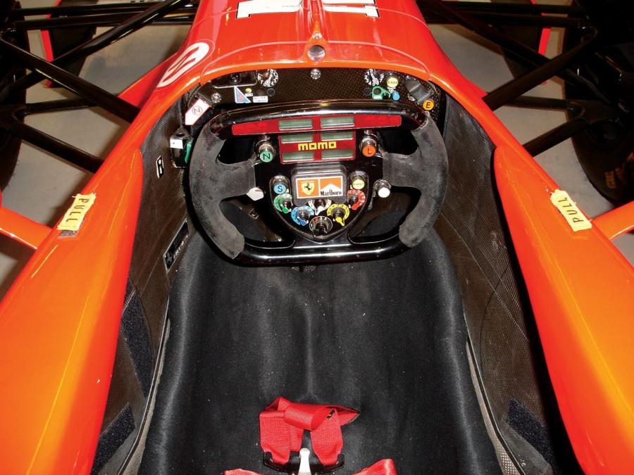  Ferrari F310B Michael Schumacher & Eddie Irvine 1997 года  (фото 2 из 8)